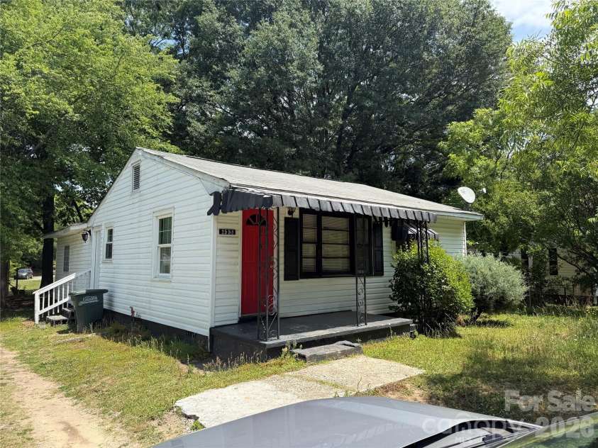 2558 Milton Avenue, Gastonia, NC 28052.  MLS# CAR4412202, YatesRealty ID 41805. 