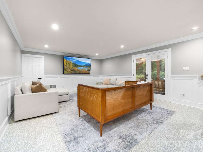 4421 Montibello Drive, Charlotte, NC 28226.  MLS# CAR4410489, YatesRealty ID 41806. 