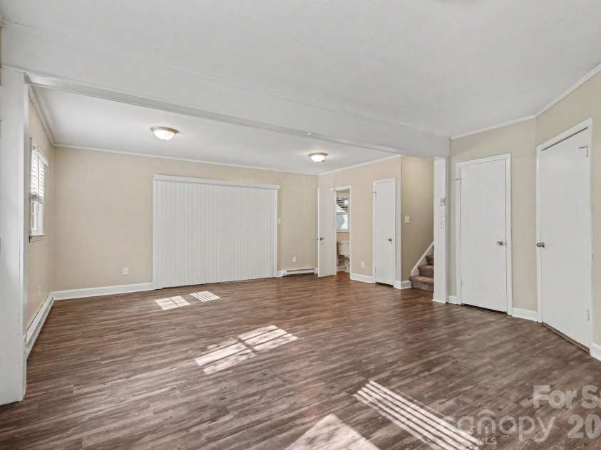 6209 Springfield Drive, Charlotte, NC 28212.  MLS# CAR4411035, YatesRealty ID 41807. 