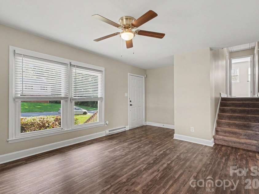 6209 Springfield Drive, Charlotte, NC 28212.  MLS# CAR4411035, YatesRealty ID 41807. 
