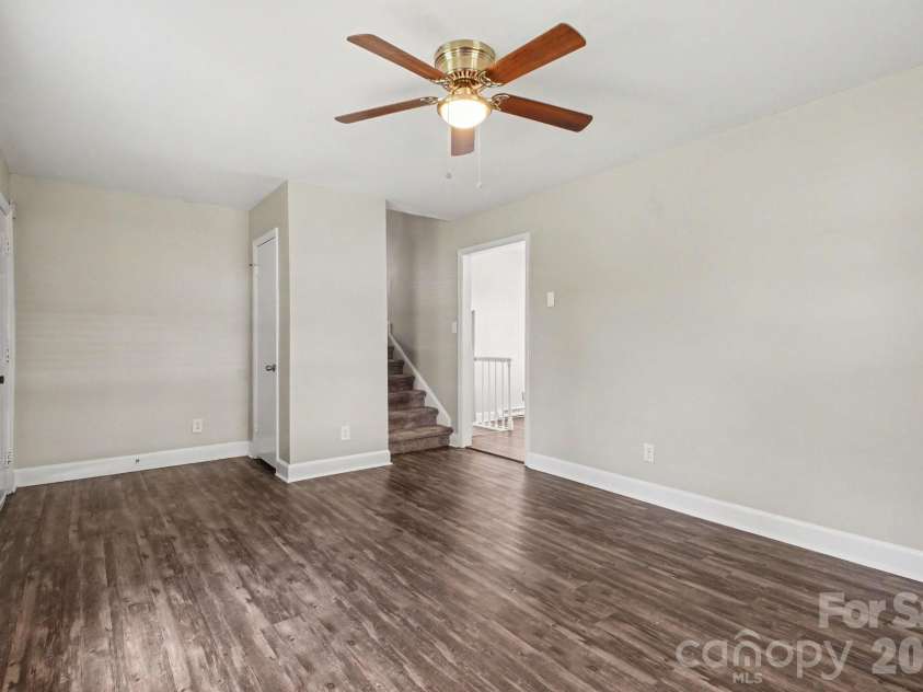 6209 Springfield Drive, Charlotte, NC 28212.  MLS# CAR4411035, YatesRealty ID 41807. 