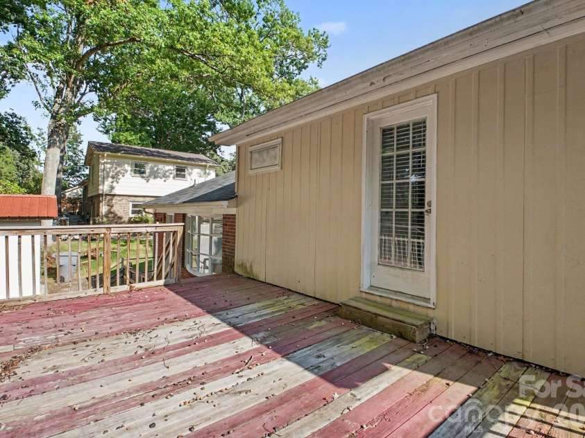 6209 Springfield Drive, Charlotte, NC 28212.  MLS# CAR4411035, YatesRealty ID 41807. 