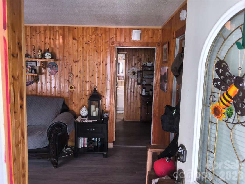 1200 Woodlawn Street, Kannapolis, NC 28083.  MLS# CAR4412234, YatesRealty ID 41809. 