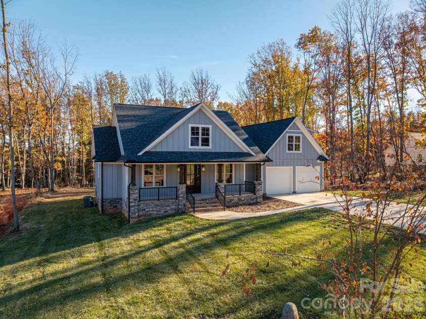 4436 Brancer Lane, Lincolnton, NC 28092.  MLS# CAR4319948, YatesRealty ID 4181. 