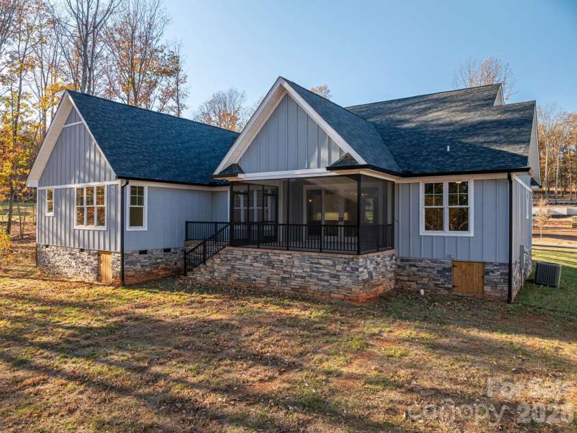 4436 Brancer Lane, Lincolnton, NC 28092.  MLS# CAR4319948, YatesRealty ID 4181. 