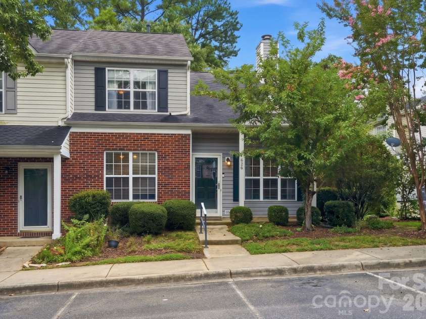 636 Emerald Cove Drive, Charlotte, NC 28262.  MLS# CAR4412162, YatesRealty ID 41812. 