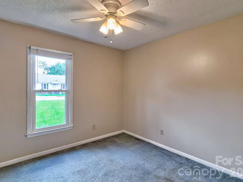 131 Santa Barbara Court, West Columbia, SC 29170.  MLS# CAR4412198, YatesRealty ID 41813. 