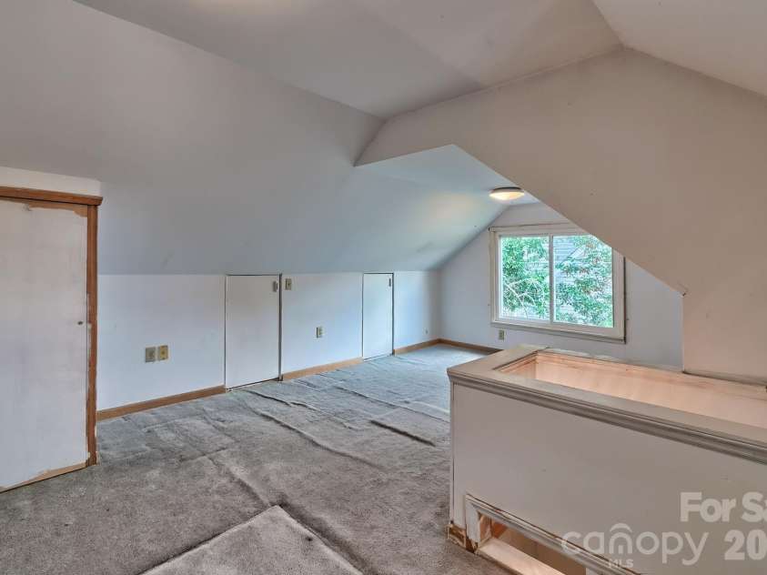 131 Santa Barbara Court, West Columbia, SC 29170.  MLS# CAR4412198, YatesRealty ID 41813. 