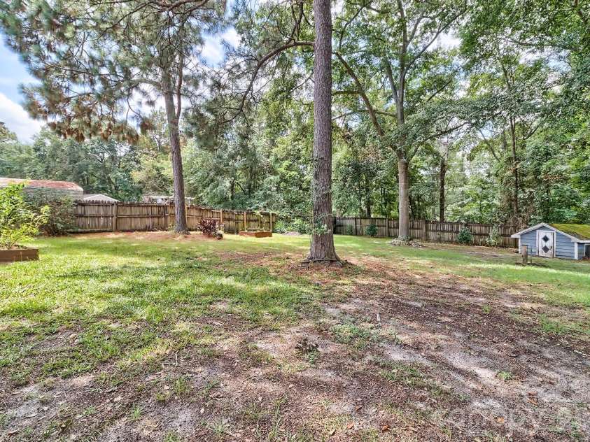 131 Santa Barbara Court, West Columbia, SC 29170.  MLS# CAR4412198, YatesRealty ID 41813. 