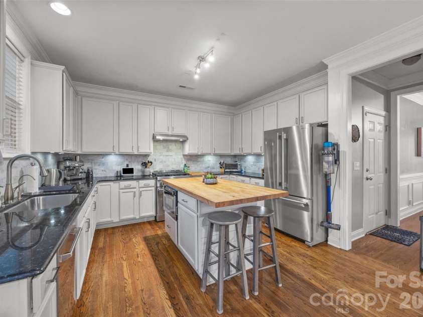 3301 Carlisle Court, Fort Mill, SC 29715.  MLS# CAR4406056, YatesRealty ID 41814. 