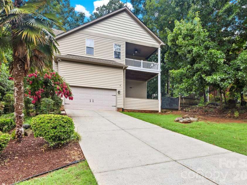 3301 Carlisle Court, Fort Mill, SC 29715.  MLS# CAR4406056, YatesRealty ID 41814. 