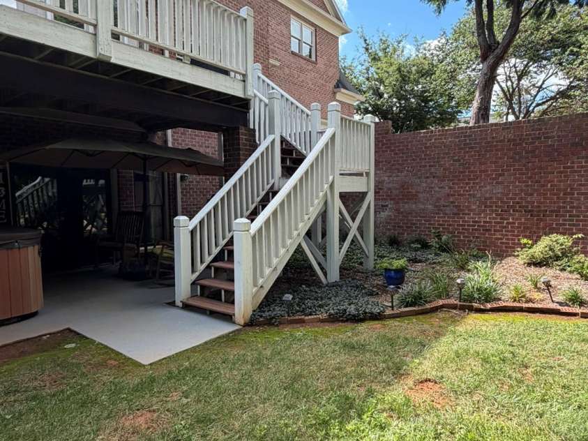 232 40th Avenue Drive, Hickory, NC 28601.  MLS# CAR4411131, YatesRealty ID 41815. 