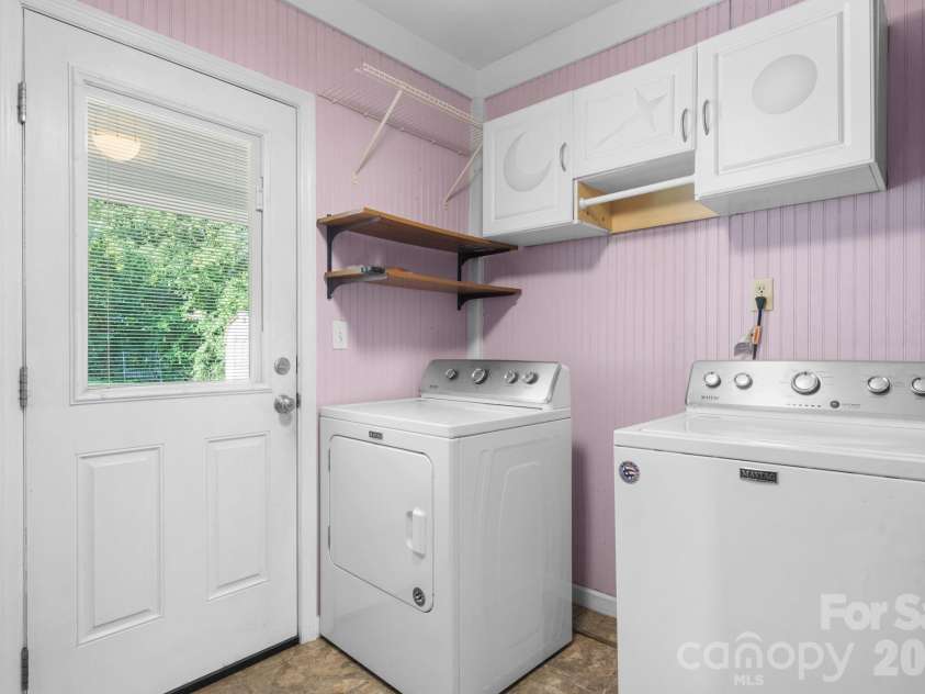708 Klutz Street, Maiden, NC 28650.  MLS# CAR4412226, YatesRealty ID 41816. 