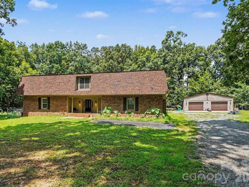 502 Cedarwood Drive, Monroe, NC 28112.  MLS# CAR4405782, YatesRealty ID 41817. 