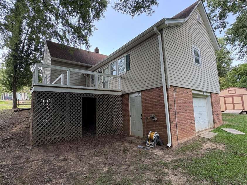 705 Parker Street, Albemarle, NC 28001.  MLS# CAR4405548, YatesRealty ID 41819. 2 different access points to walk out basement space