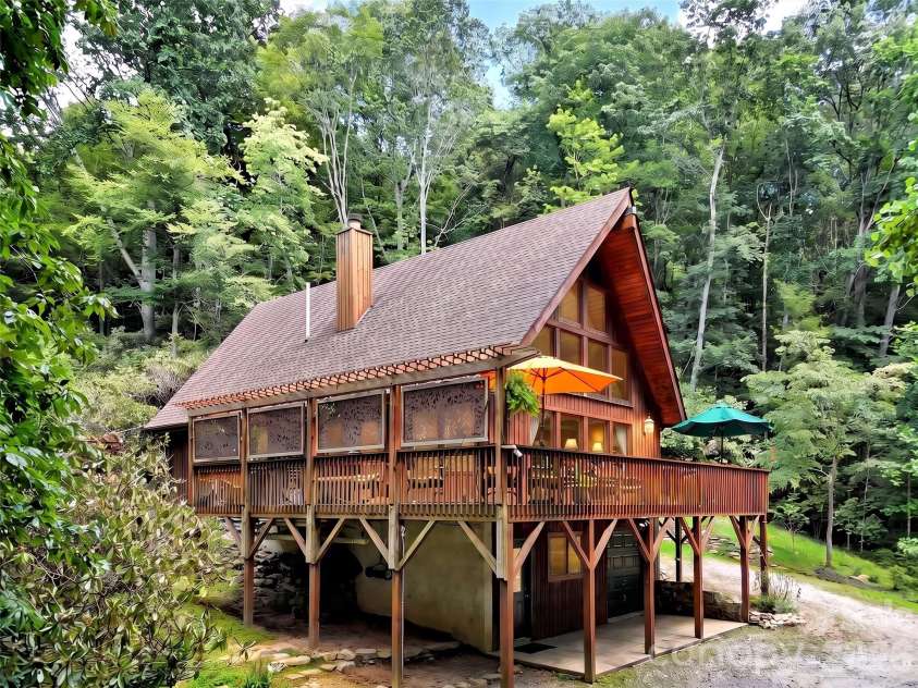 170 Wonderwood Lane, Clyde, NC 28721.  MLS# CAR4412092, YatesRealty ID 41820. 