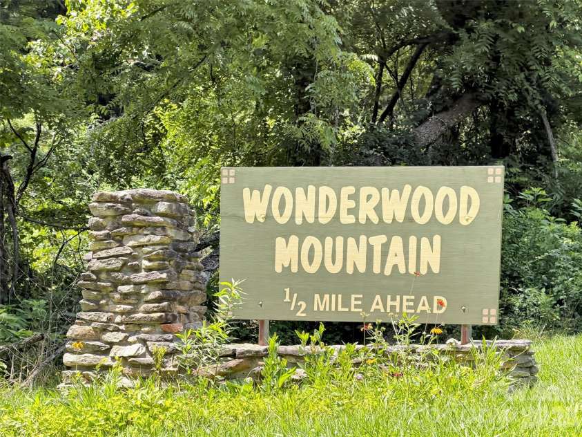 170 Wonderwood Lane, Clyde, NC 28721.  MLS# CAR4412092, YatesRealty ID 41820. 