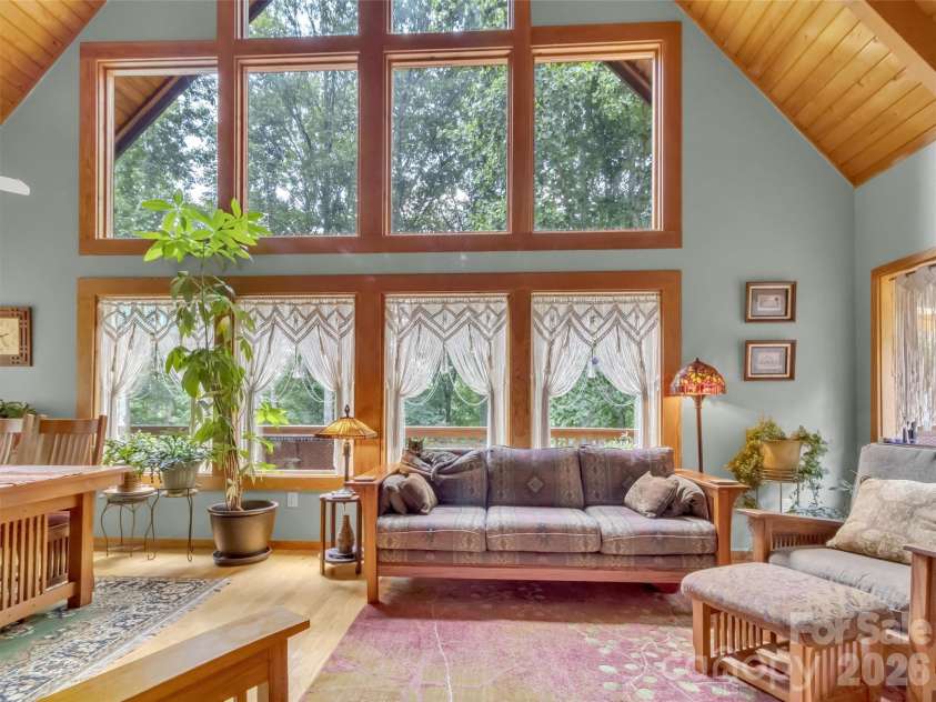 170 Wonderwood Lane, Clyde, NC 28721.  MLS# CAR4412092, YatesRealty ID 41820. 