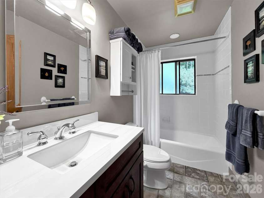 170 Wonderwood Lane, Clyde, NC 28721.  MLS# CAR4412092, YatesRealty ID 41820. 
