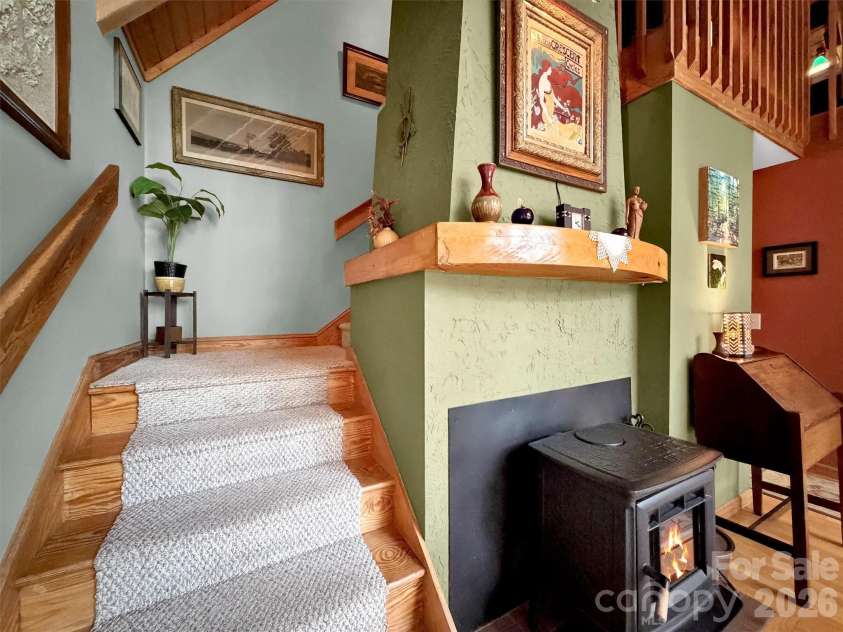 170 Wonderwood Lane, Clyde, NC 28721.  MLS# CAR4412092, YatesRealty ID 41820. 