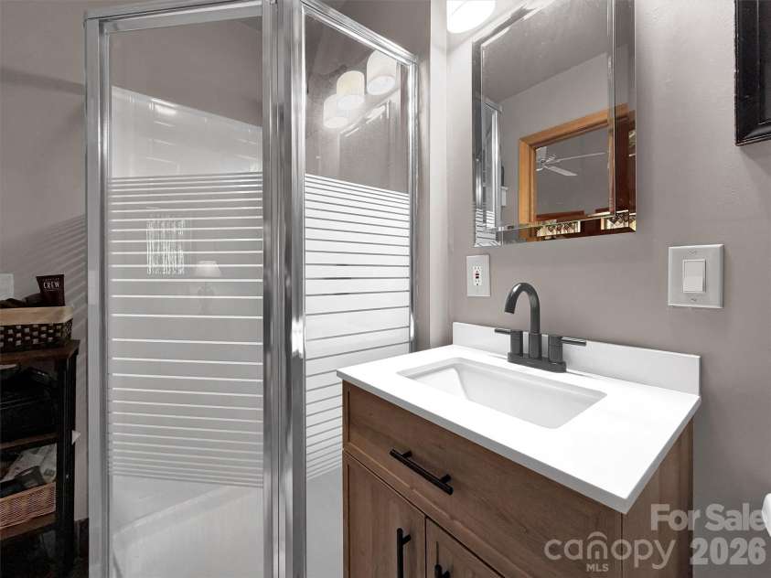 170 Wonderwood Lane, Clyde, NC 28721.  MLS# CAR4412092, YatesRealty ID 41820. 