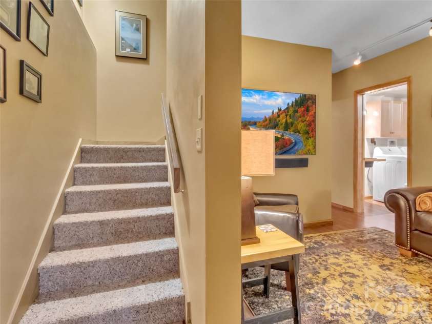 170 Wonderwood Lane, Clyde, NC 28721.  MLS# CAR4412092, YatesRealty ID 41820. 