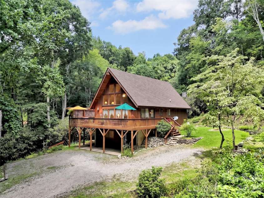 170 Wonderwood Lane, Clyde, NC 28721.  MLS# CAR4412092, YatesRealty ID 41820. 