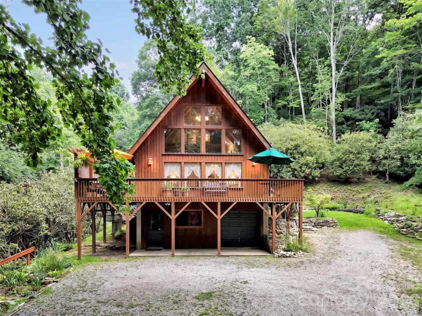 170 Wonderwood Lane, Clyde, NC 28721.  MLS# CAR4412092, YatesRealty ID 41820. 