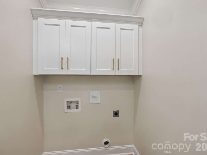 105 Maple Street, Badin, NC 28009.  MLS# CAR4409947, YatesRealty ID 41821. Bathroom/Laundry Main Level