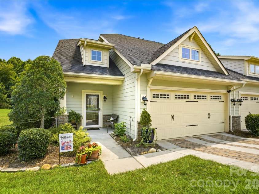 192 Aztec Circle, Mooresville, NC 28117.  MLS# CAR4407616, YatesRealty ID 41822. Front
