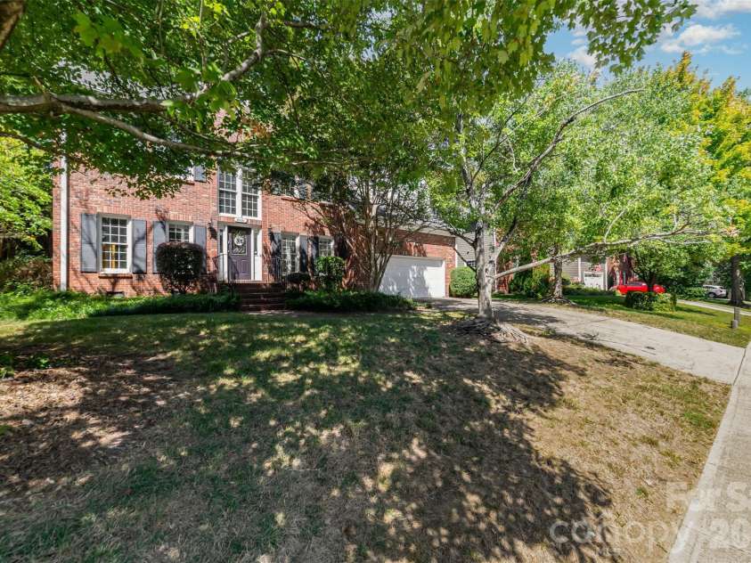6401 Morningsong Lane, Charlotte, NC 28269.  MLS# CAR4410092, YatesRealty ID 41825. 