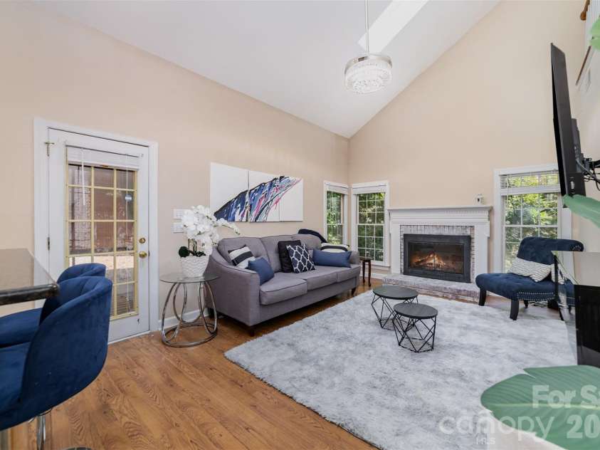 6401 Morningsong Lane, Charlotte, NC 28269.  MLS# CAR4410092, YatesRealty ID 41825. 