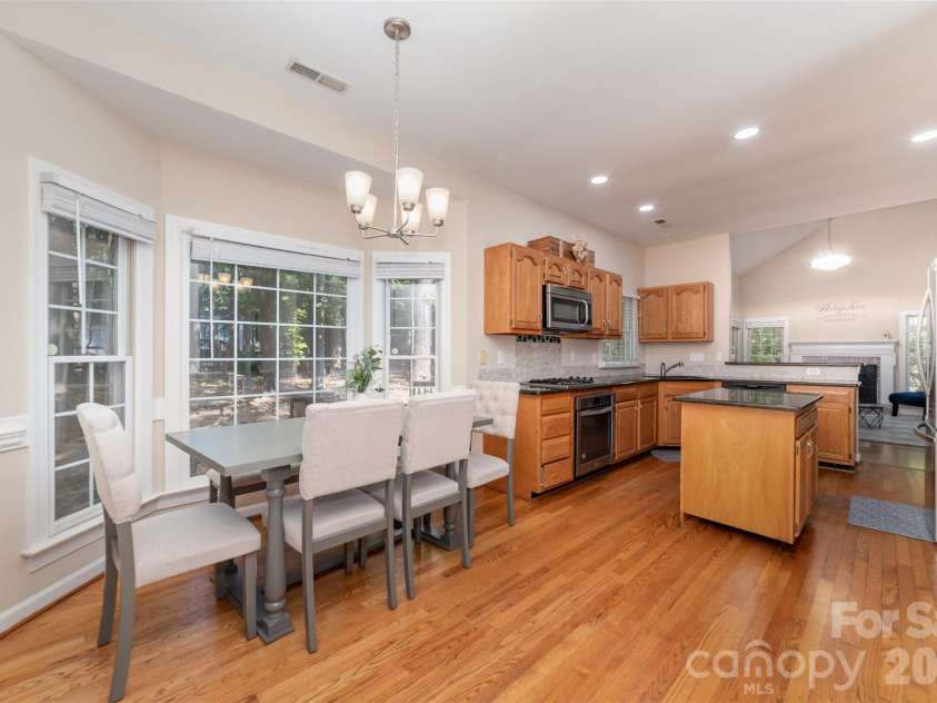 6401 Morningsong Lane, Charlotte, NC 28269.  MLS# CAR4410092, YatesRealty ID 41825. 