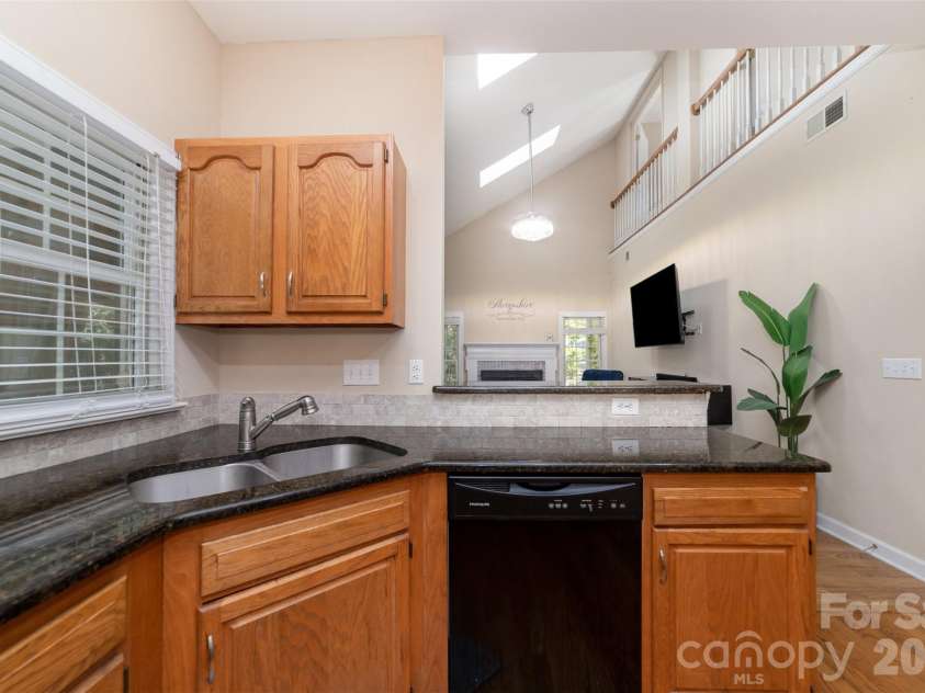 6401 Morningsong Lane, Charlotte, NC 28269.  MLS# CAR4410092, YatesRealty ID 41825. 