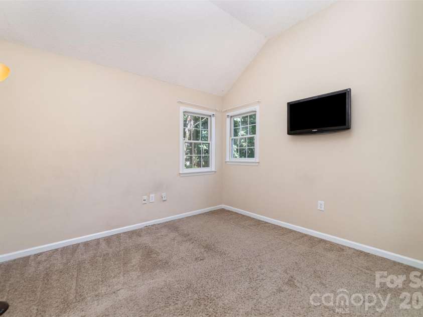 6401 Morningsong Lane, Charlotte, NC 28269.  MLS# CAR4410092, YatesRealty ID 41825. 