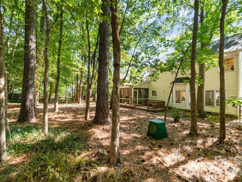 6401 Morningsong Lane, Charlotte, NC 28269.  MLS# CAR4410092, YatesRealty ID 41825. 