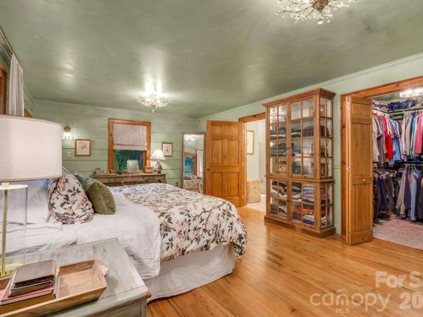 165 Leighway Lane, Banner Elk, NC 28604.  MLS# CAR4409555, YatesRealty ID 41826. 