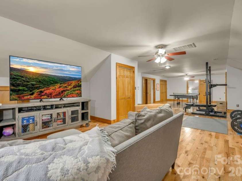 165 Leighway Lane, Banner Elk, NC 28604.  MLS# CAR4409555, YatesRealty ID 41826. 