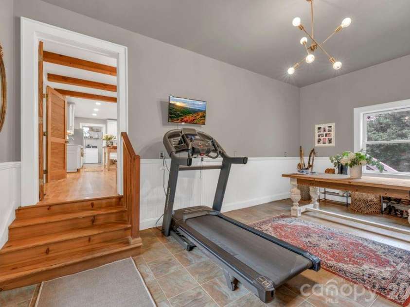 165 Leighway Lane, Banner Elk, NC 28604.  MLS# CAR4409555, YatesRealty ID 41826. 