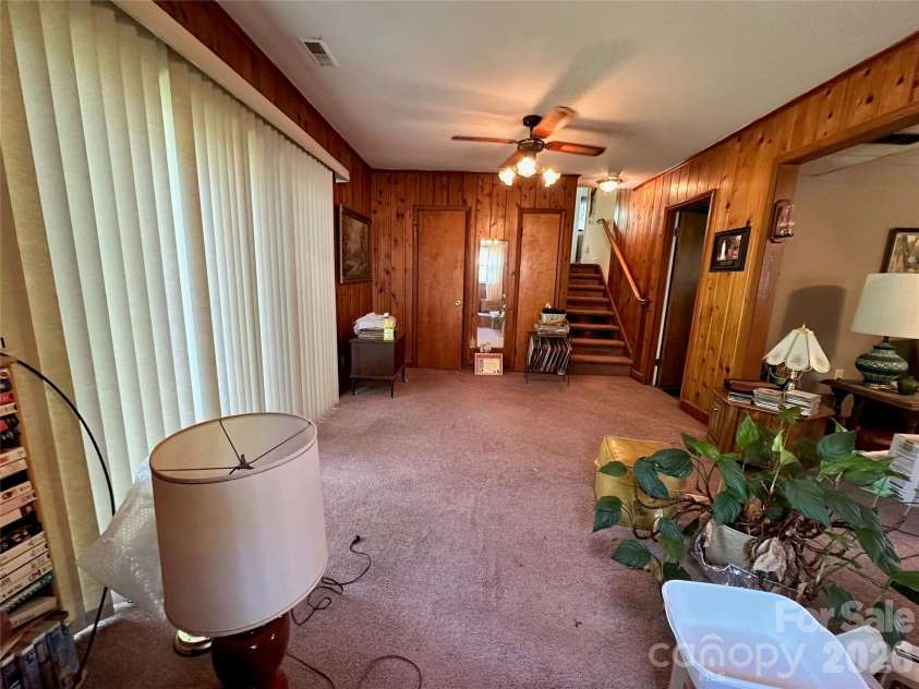 7200 Woodstock Drive, Charlotte, NC 28210.  MLS# CAR4412072, YatesRealty ID 41827. 