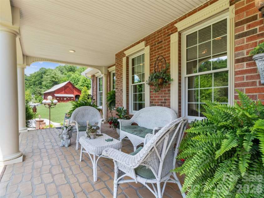 38 Peterson Lane, Green Mountain, NC 28740.  MLS# CAR4405533, YatesRealty ID 41828. 