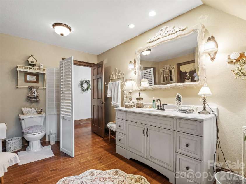 38 Peterson Lane, Green Mountain, NC 28740.  MLS# CAR4405533, YatesRealty ID 41828. 