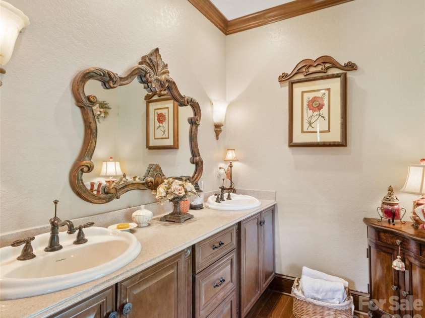 38 Peterson Lane, Green Mountain, NC 28740.  MLS# CAR4405533, YatesRealty ID 41828. Primary bathroom