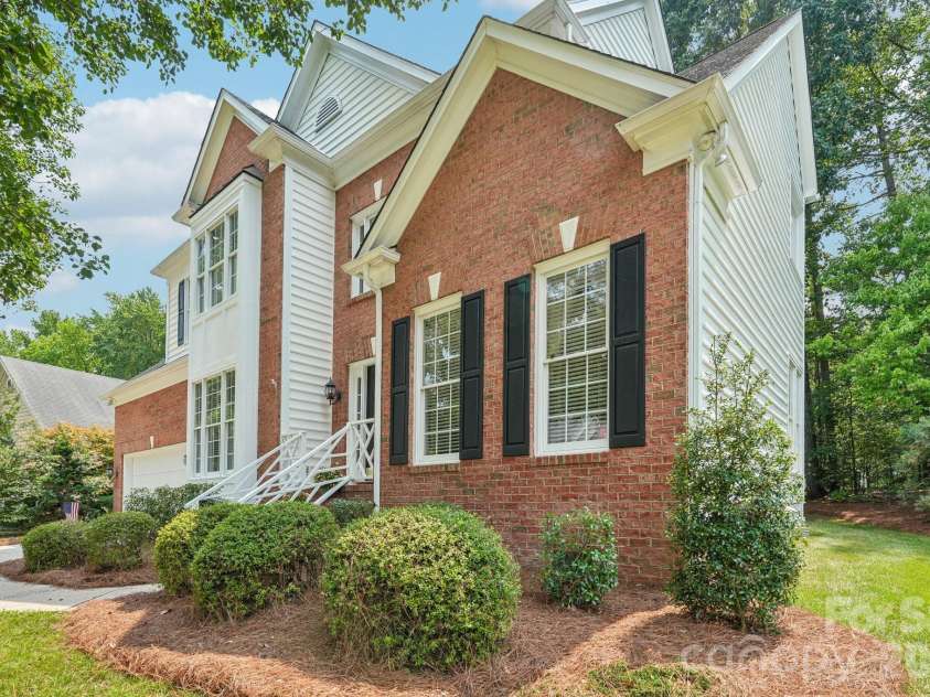 7613 Tarland Lane, Charlotte, NC 28269.  MLS# CAR4408961, YatesRealty ID 41829. 