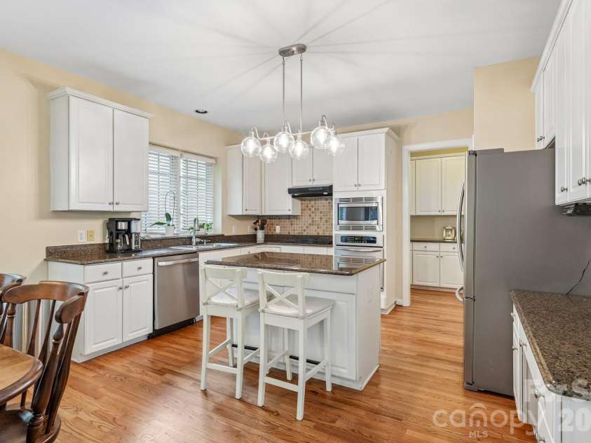 7613 Tarland Lane, Charlotte, NC 28269.  MLS# CAR4408961, YatesRealty ID 41829. 