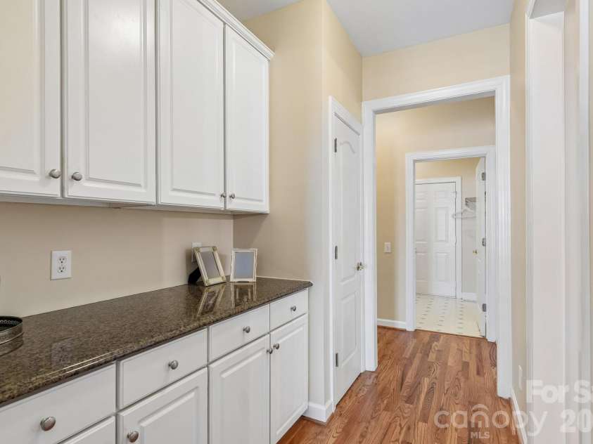 7613 Tarland Lane, Charlotte, NC 28269.  MLS# CAR4408961, YatesRealty ID 41829. 