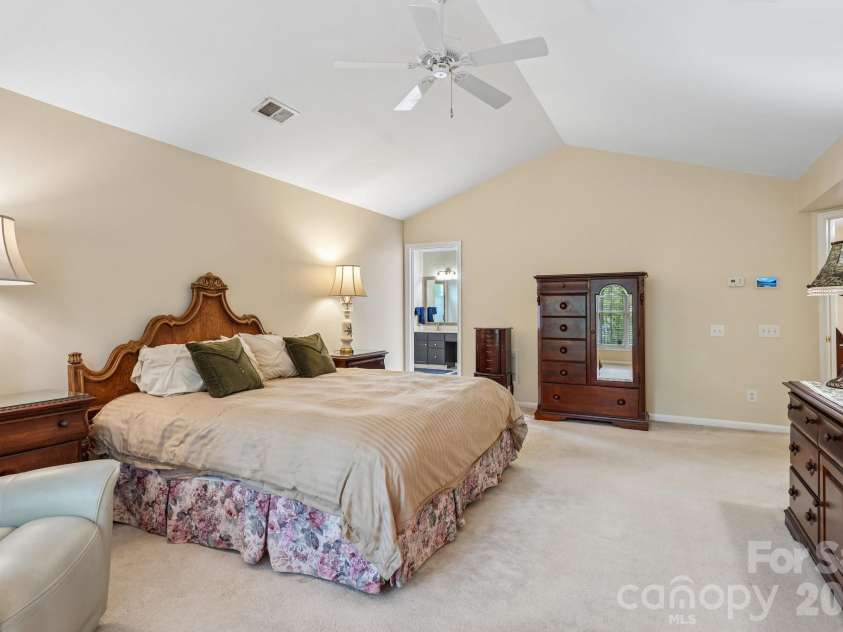 7613 Tarland Lane, Charlotte, NC 28269.  MLS# CAR4408961, YatesRealty ID 41829. 