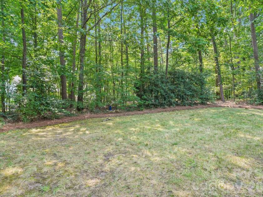 7613 Tarland Lane, Charlotte, NC 28269.  MLS# CAR4408961, YatesRealty ID 41829. 