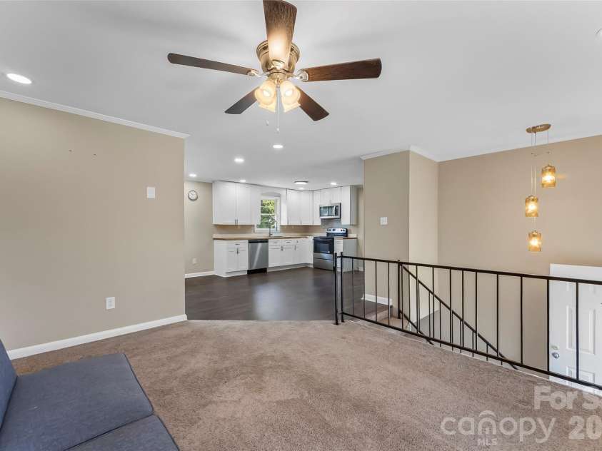 4405 Landing Court, Hickory, NC 28602.  MLS# CAR4409127, YatesRealty ID 41830. 