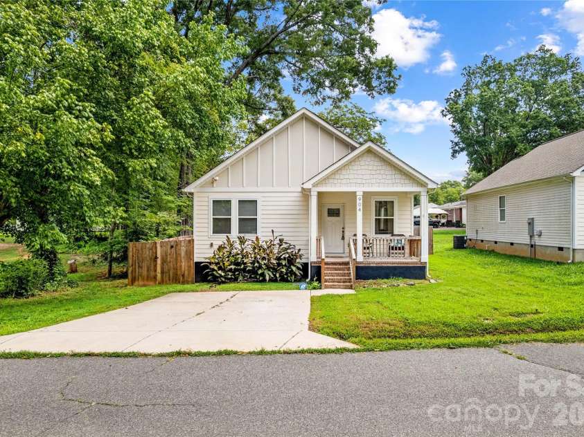904 4th Street, Spencer, NC 28159.  MLS# CAR4408430, YatesRealty ID 41831. 